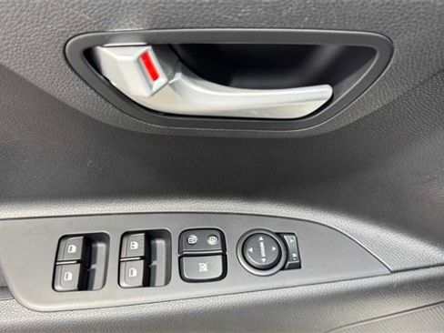 Used 2022 Kia Rio LX image 18