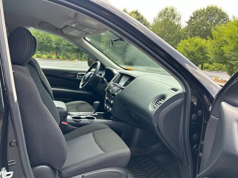 Used 2020 Nissan Pathfinder S FWD image 39