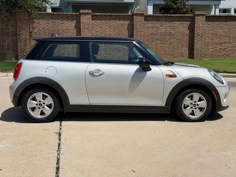 Used 2016 MINI Cooper 2-Door Hardtop FWD image 10