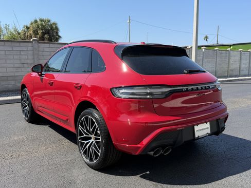 New 2026 Porsche Macan image 3