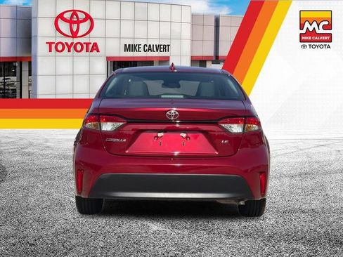 Certified 2025 Toyota Corolla LE FWD image 4