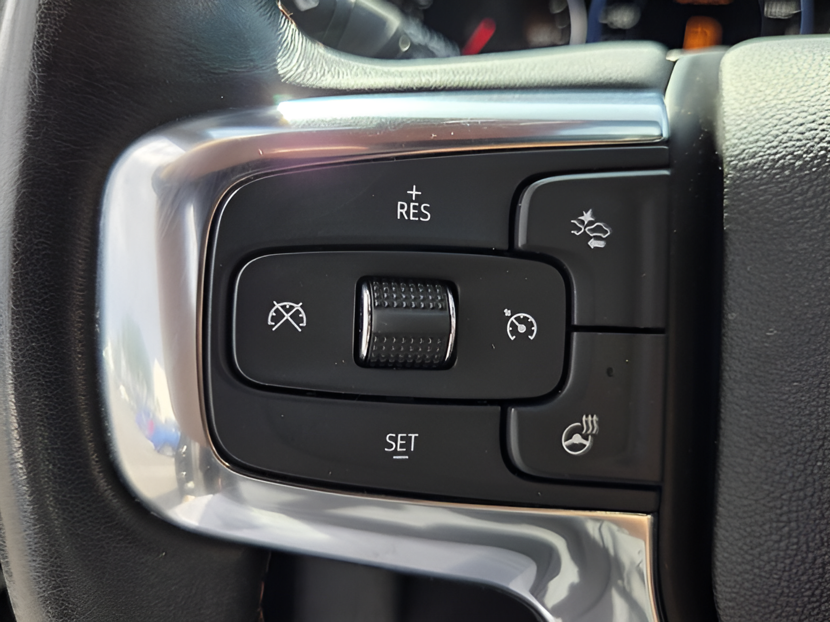 Certified 2022 Chevrolet Blazer Premier w/ Enhanced Convenience Package FWD image 24