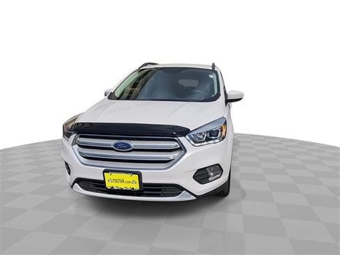 Used 2018 Ford Escape SEL image 3