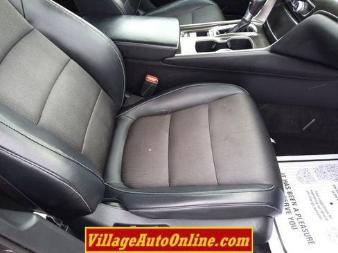 Used 2018 Honda Accord Sport image 29