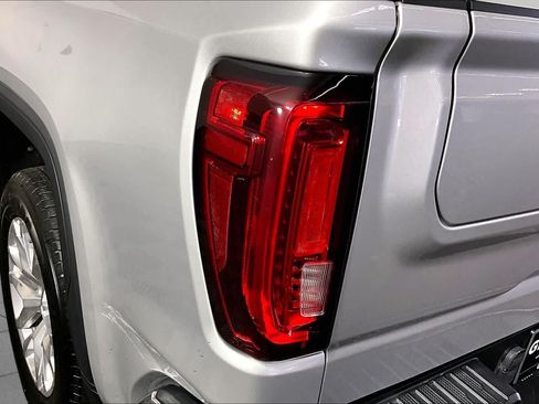 Used 2021 GMC Sierra 1500 SLT RWD image 28