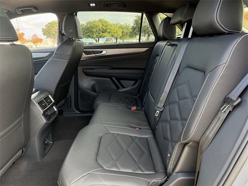 New 2026 Volkswagen Atlas Cross Sport SE image 19