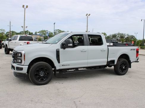 Used 2026 Ford F250 Lariat w/ Black Appearance Package AWD/4WD image 5