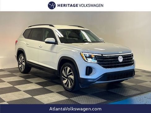 Certified 2024 Volkswagen Atlas SE FWD image 1