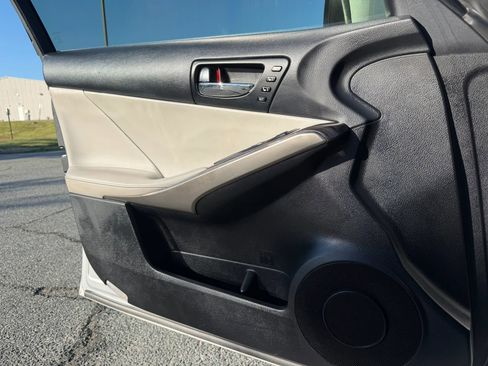 Used 2014 Lexus IS 250 AWD w/ Luxury Package w/Gray Wood image 15