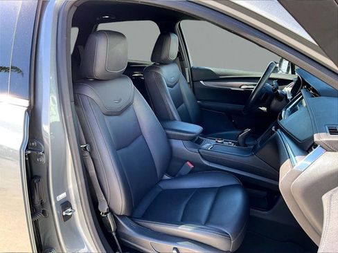 Used 2023 Cadillac XT5 Luxury image 9