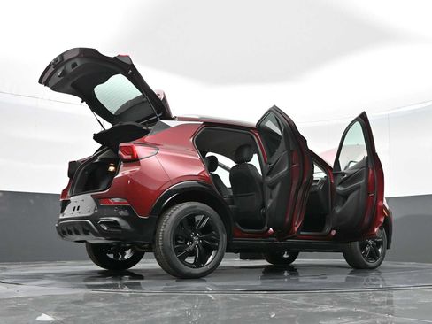 Used 2025 Buick Encore GX Sport Touring w/ Advanced Technology Package AWD/4WD image 39