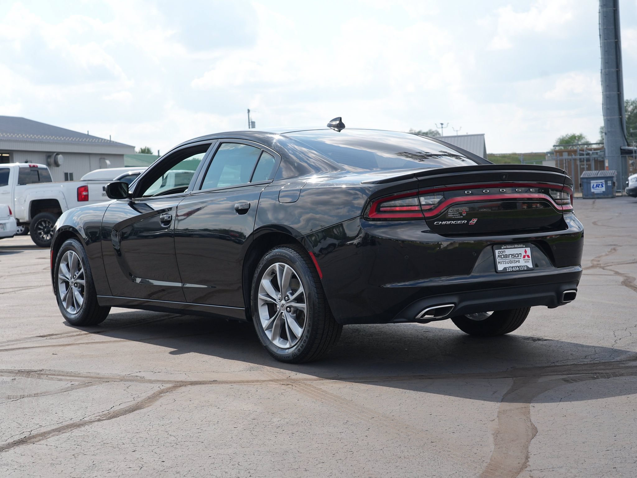 Used 2020 Dodge Charger SXT AWD/4WD image 6