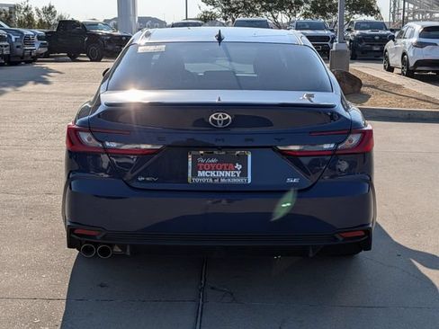 Used 2025 Toyota Camry SE FWD image 7