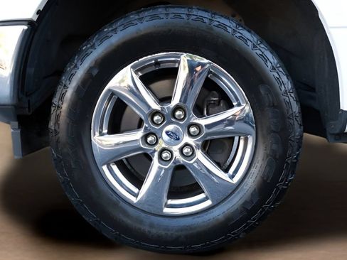 Used 2018 Ford F150 XLT w/ Equipment Group 302A Luxury AWD/4WD image 32