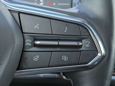 Used 2025 Chevrolet Equinox LT AWD/4WD image 16