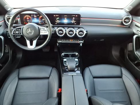 Used 2020 Mercedes-Benz CLA 250 image 10
