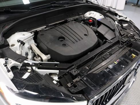 Used 2023 Volvo XC60 B5 Plus AWD/4WD image 14