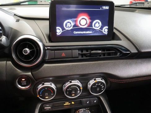 Used 2018 MAZDA MX-5 Miata RF Grand Touring image 21