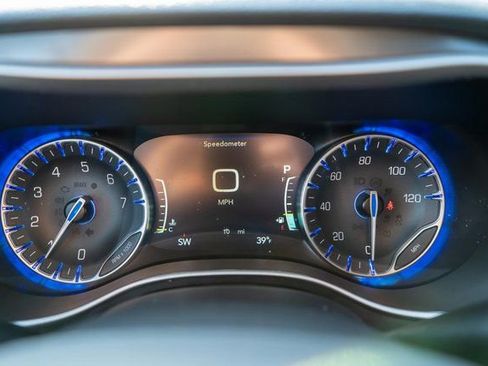 New 2026 Chrysler Pacifica Select FWD image 17