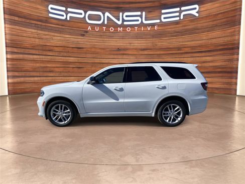 Used 2025 Dodge Durango GT image 2