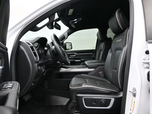 Used 2020 RAM 1500 Laramie w/ Sport Appearance Package AWD/4WD image 9