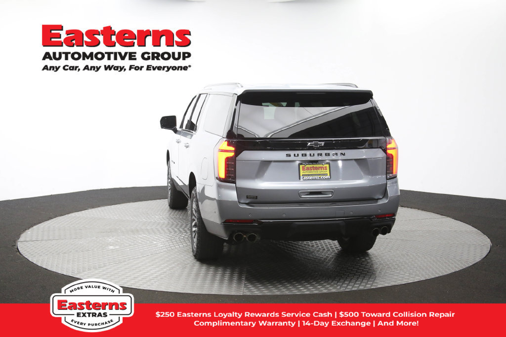 Used 2025 Chevrolet Suburban Z71 AWD/4WD image 41