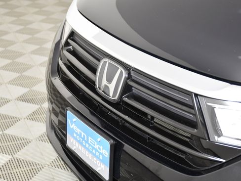 Certified 2023 Honda Odyssey Touring image 11