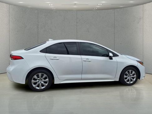 Used 2024 Toyota Corolla LE FWD image 6