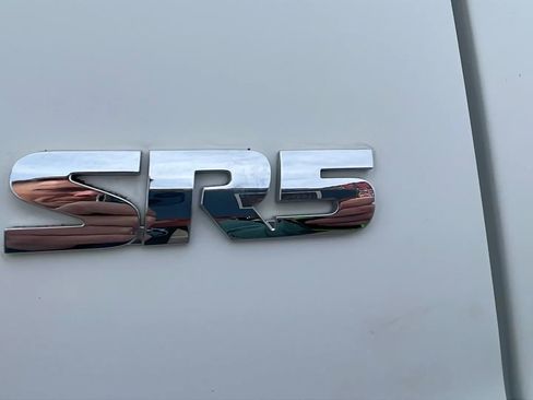 Used 2011 Toyota Tundra 4x4 CrewMax image 12