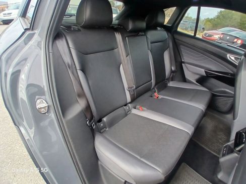 Used 2023 Volkswagen ID.4 Pro S image 16