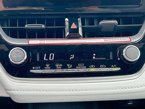 New 2025 Toyota Corolla SE FWD image 16