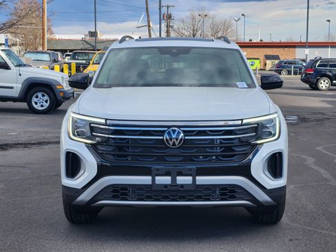 New 2026 Volkswagen Atlas Peak Edition AWD/4WD image 9