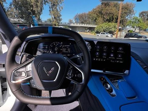 Used 2023 Chevrolet Corvette Stingray Premium Conv w/ Z51 Performance Package RWD image 18