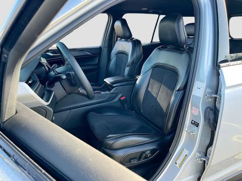 Certified 2023 Jeep Grand Cherokee Altitude AWD/4WD image 20