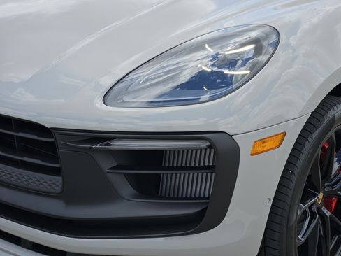 Certified 2026 Porsche Macan GTS AWD/4WD image 12