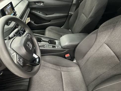 Used 2025 Honda Accord LX image 10