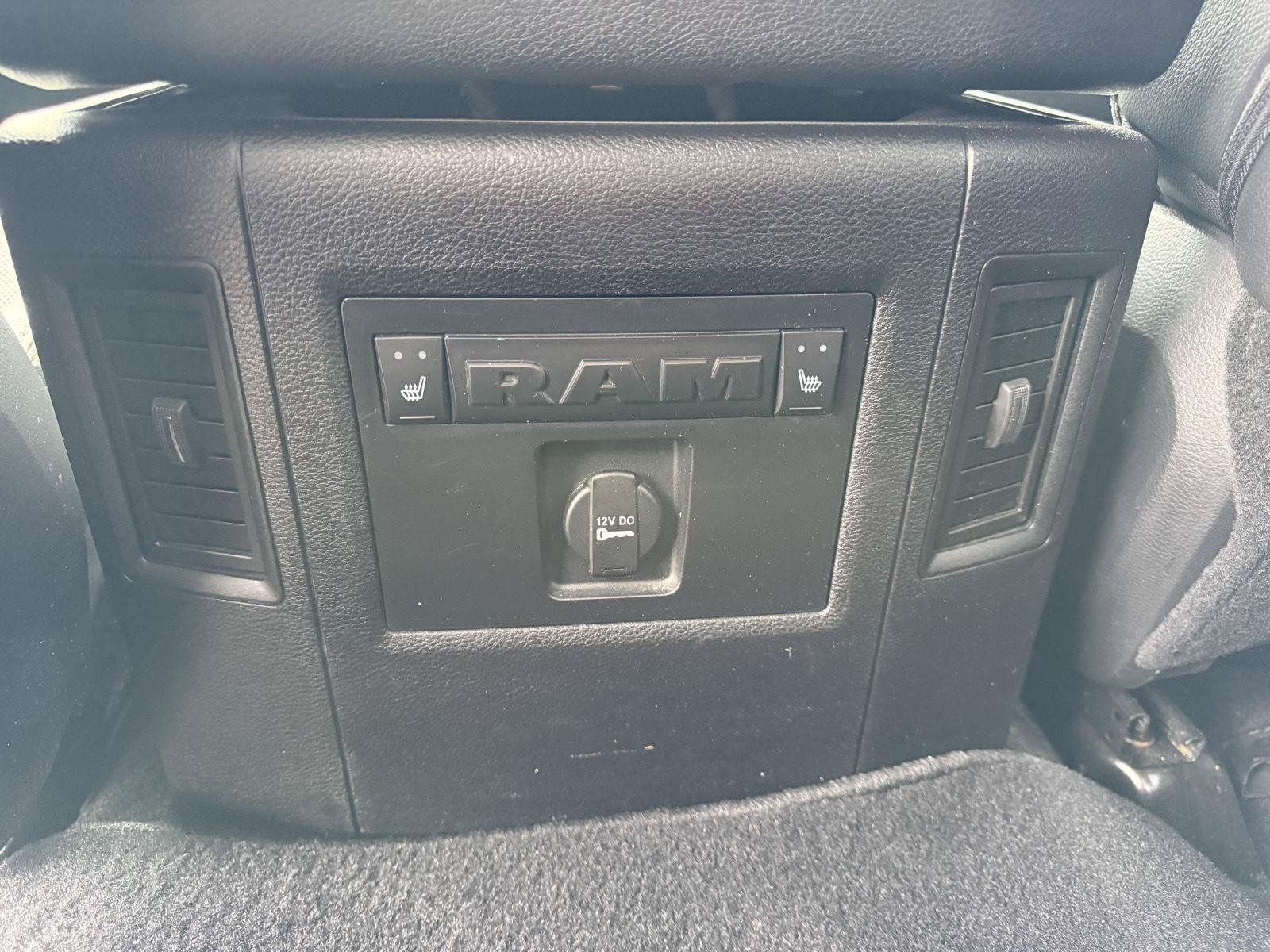 Used 2015 RAM 1500 Laramie w/ Convenience Group AWD/4WD image 24