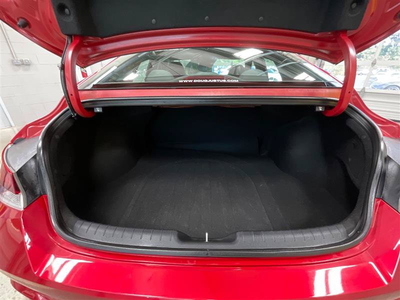 Used 2021 Hyundai Elantra SE FWD image 24