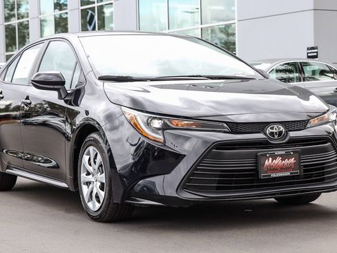 Used 2024 Toyota Corolla LE image 5