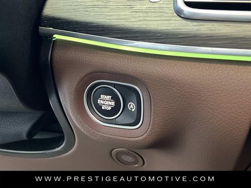 Used 2024 Mercedes-Benz GLS 450 4MATIC image 32