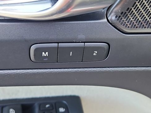 Used 2023 Volvo XC40 B5 Plus w/ Driver Assist Package AWD/4WD image 21