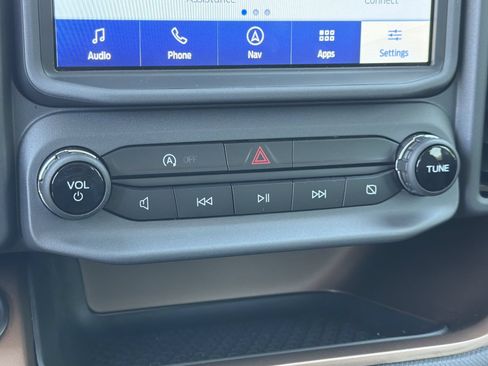 Used 2024 Ford Bronco Sport Outer Banks w/ Tech Package AWD/4WD image 11