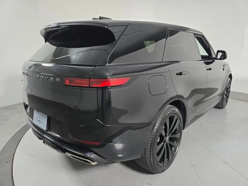 Used 2025 Land Rover Range Rover Sport Dynamic SE AWD/4WD image 2