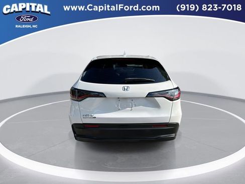 Used 2023 Honda HR-V LX image 7