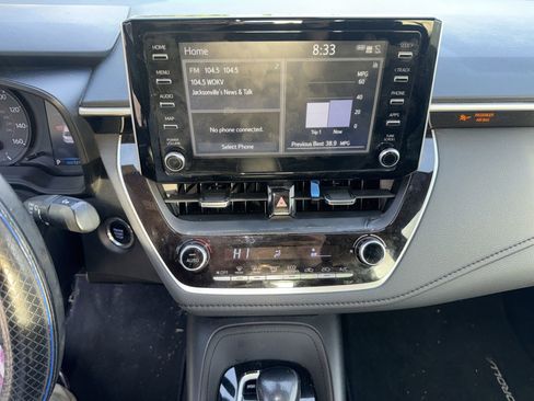 Used 2020 Toyota Corolla SE image 18