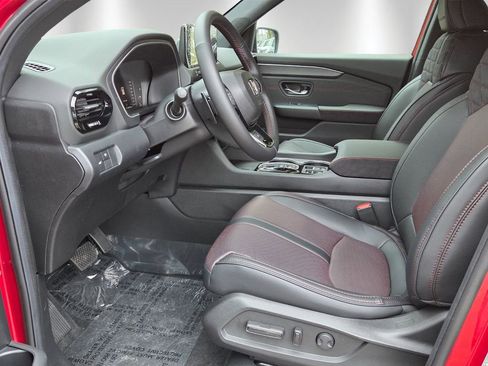 New 2026 Honda Pilot Black Edition image 8