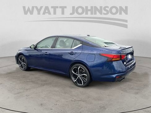 Used 2024 Nissan Altima 2.5 SR FWD image 3