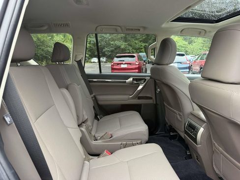 Used 2021 Lexus GX 460 Premium AWD/4WD image 16