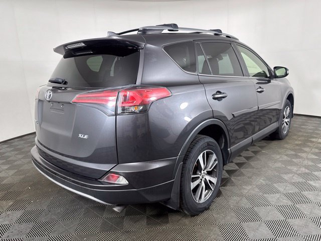 Used 2017 Toyota RAV4 XLE FWD image 3