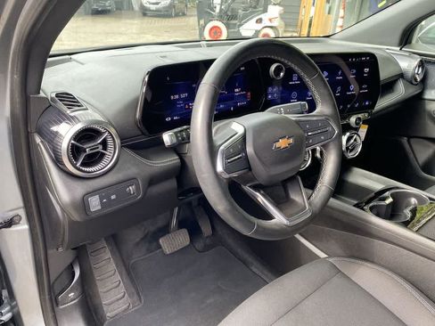 Used 2024 Chevrolet Blazer EV LT AWD/4WD image 2